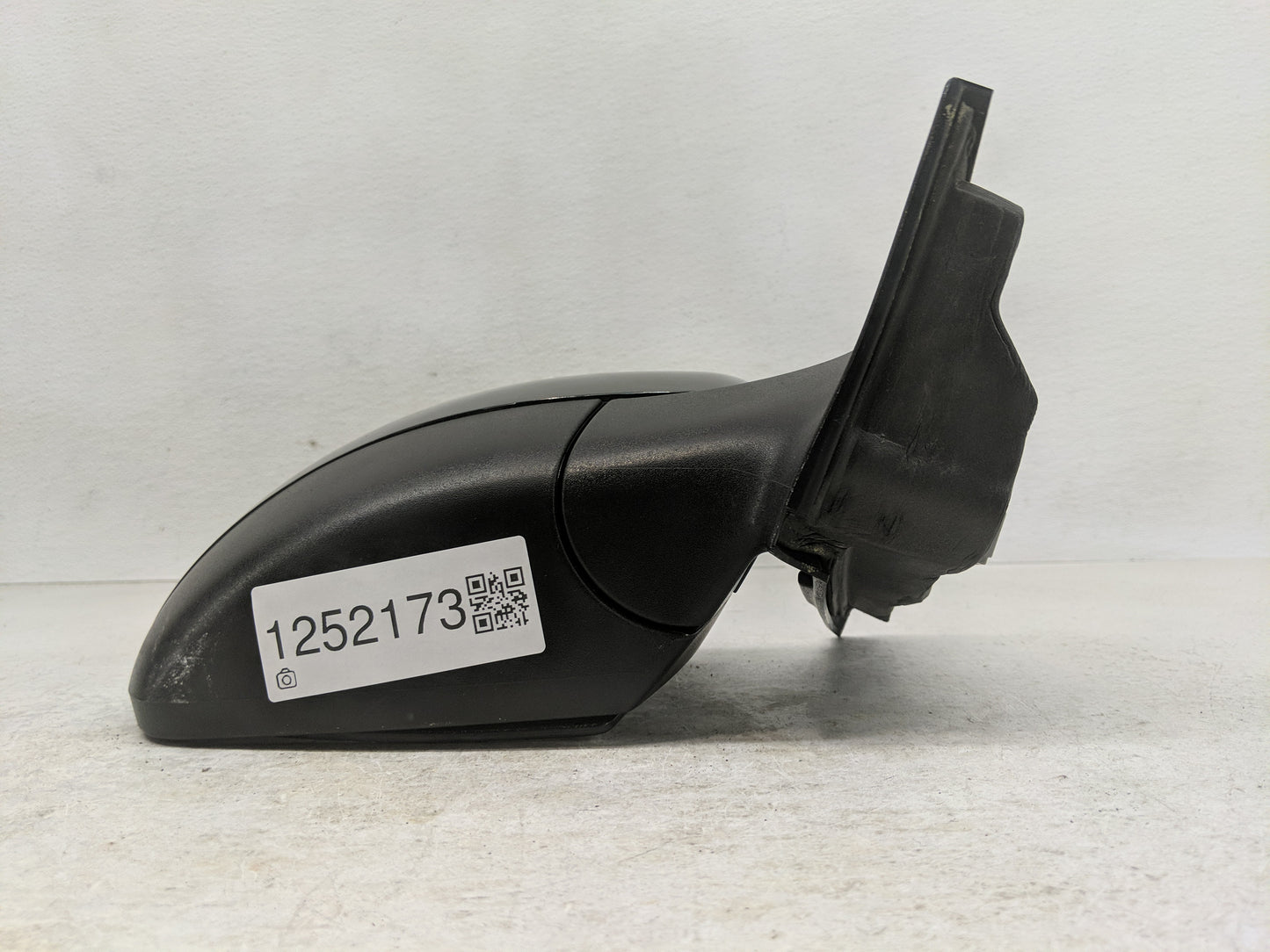 2013-2016 Ford Escape Passenger Side View Mirror - Right Door Mirror OEM Used - Oemusedautoparts1.com
