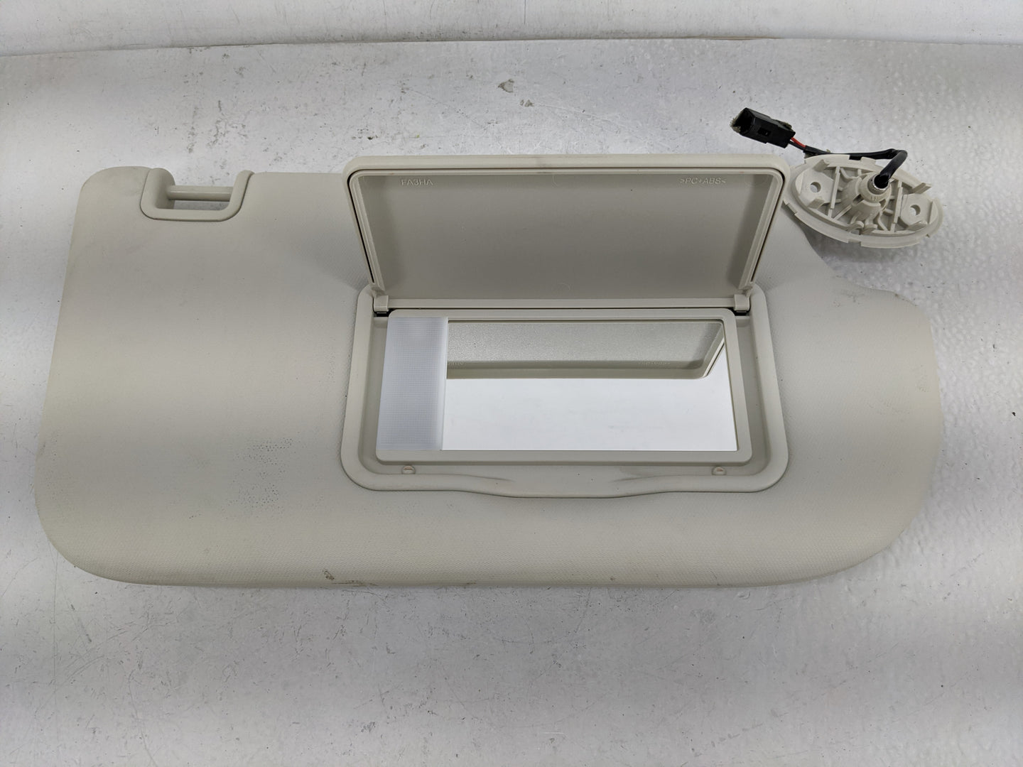 2013-2019 Ford Escape Sun Visor Shade Replacement Passenger Right Mirror Fits Fits 2013 2014 2015 2016 2017 2018 2019 OEM Us