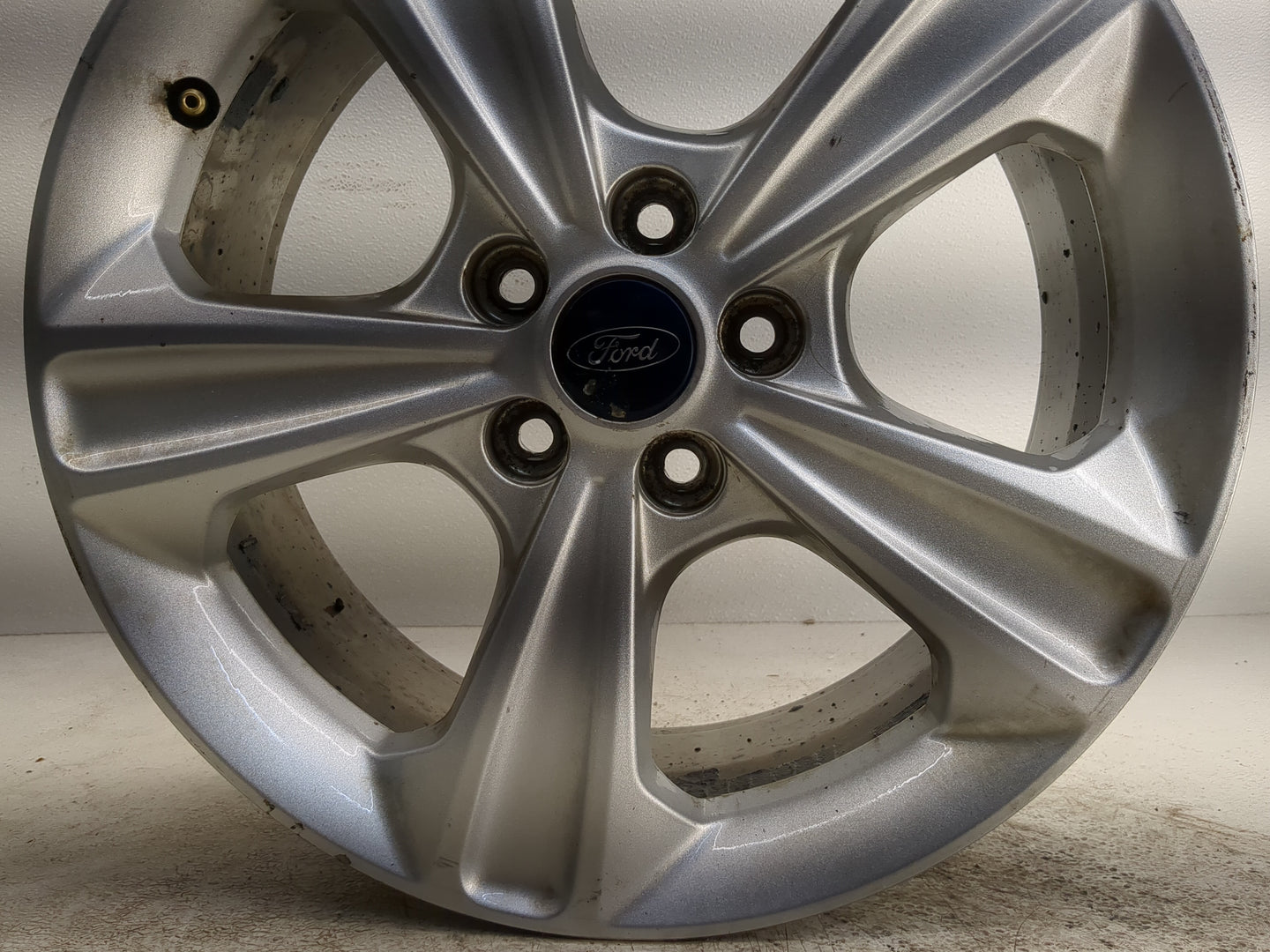 2013-2016 Ford Escape Oem Wheel Rim 1261201 - Oemusedautoparts1.com