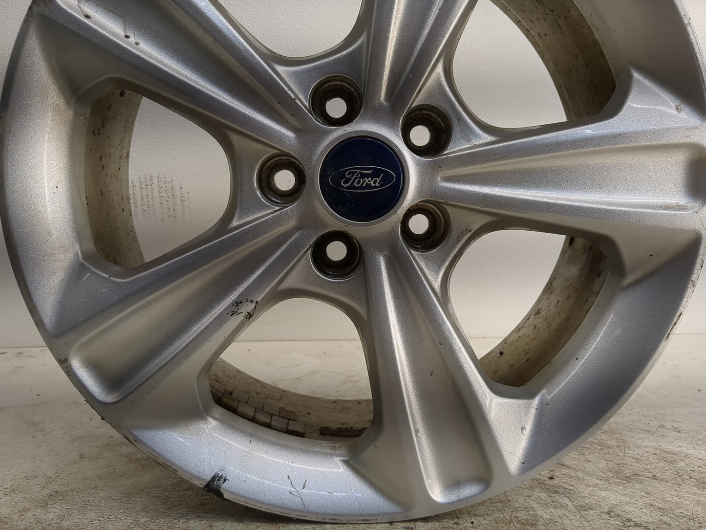2013-2016 Ford Escape Oem Wheel Rim 1261203 - Oemusedautoparts1.com