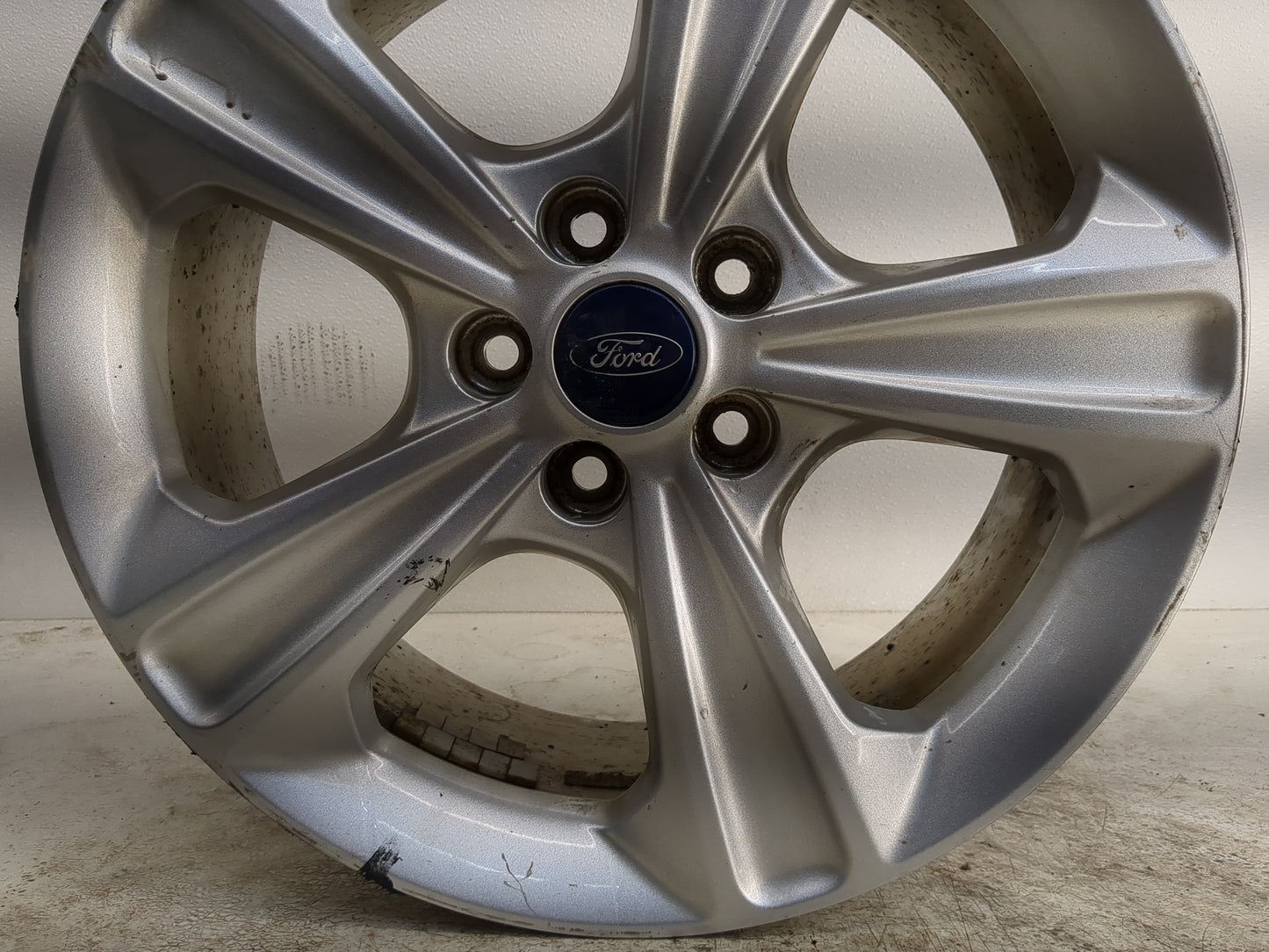 2013-2016 Ford Escape Oem Wheel Rim 1261203 - Oemusedautoparts1.com