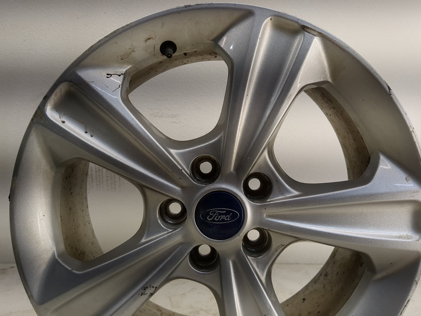 2013-2016 Ford Escape Oem Wheel Rim - Oemusedautoparts1.com