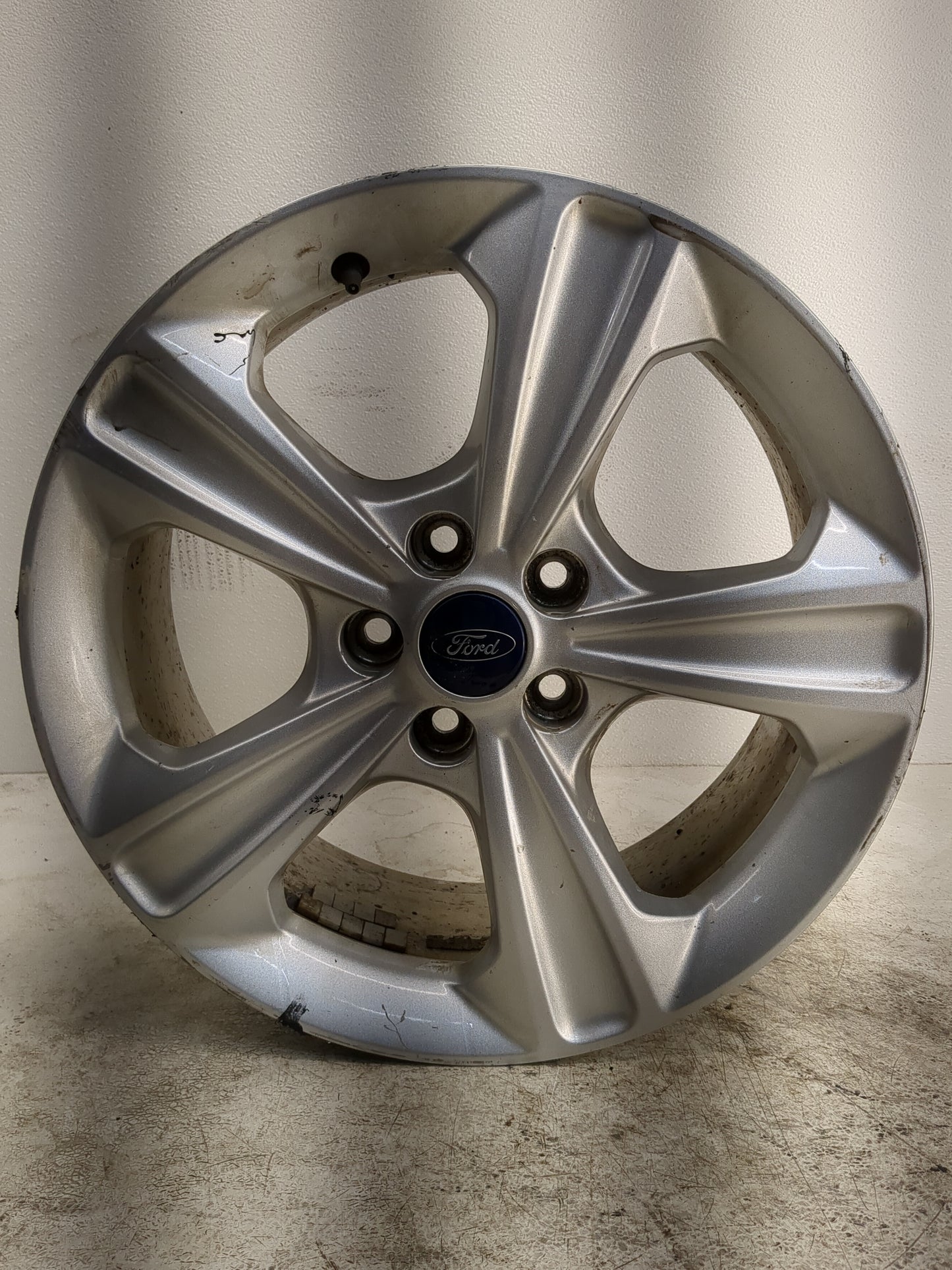 2013-2016 Ford Escape Oem Wheel Rim 1261203 - Oemusedautoparts1.com