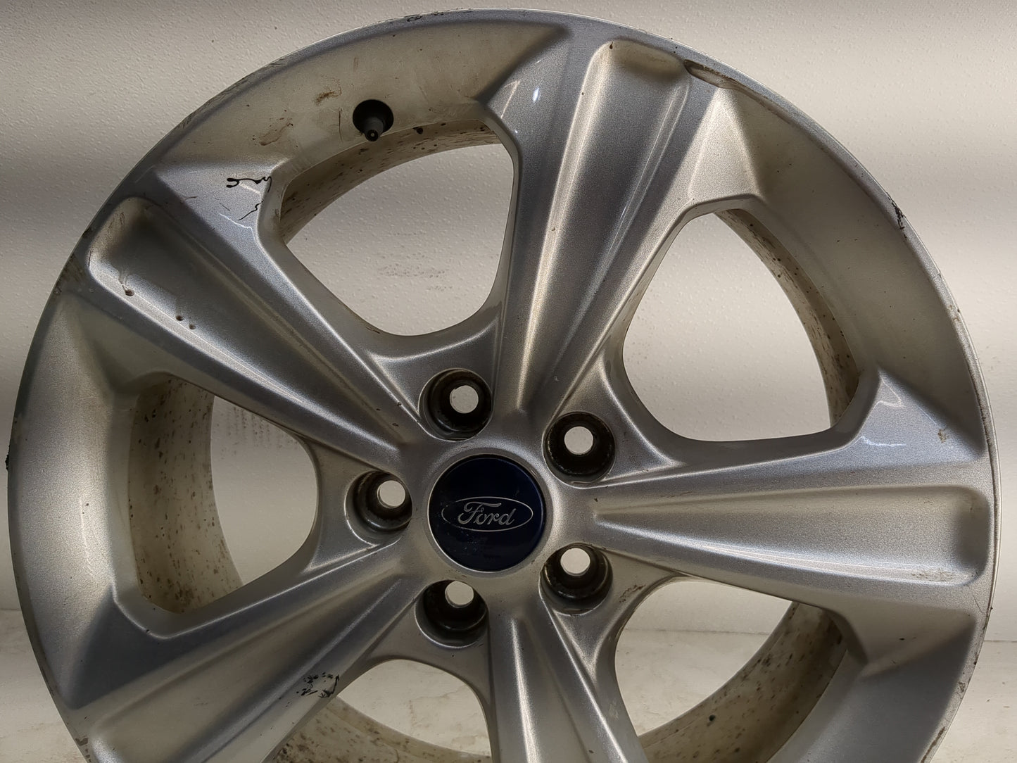 2013-2016 Ford Escape Oem Wheel Rim 1261203 - Oemusedautoparts1.com