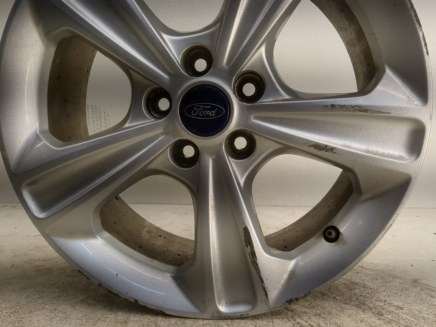 2013-2016 Ford Escape Oem Wheel Rim 1261204 - Oemusedautoparts1.com
