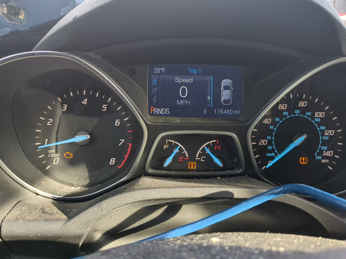 2014-2015 Ford Escape Instrument Cluster Speedometer Gauges Miles:176K Fits Fits 2014 2015 OEM Used Auto Parts - Oemusedauto