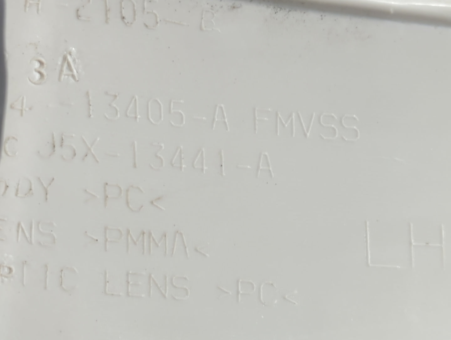 2013-2016 Ford Escape Tail Light Assembly Driver Left OEM P/N:FMVSS 13405-A Fits Fits 2013 2014 2015 2016 OEM Used Auto Part