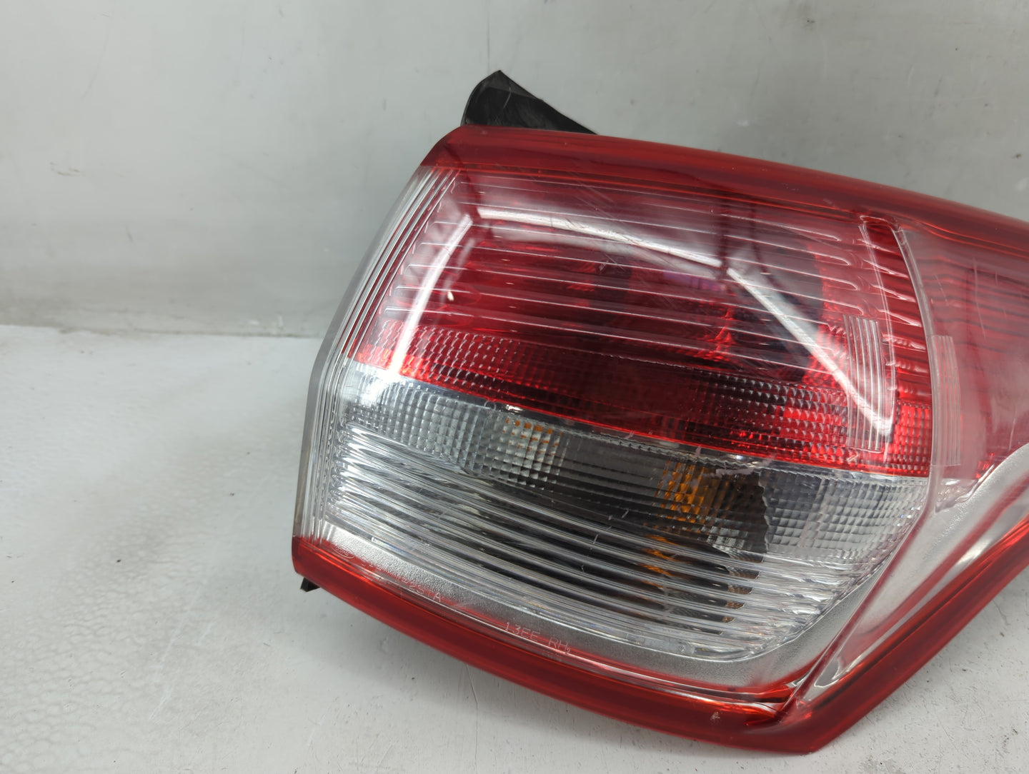 2013-2016 Ford Escape Tail Light Assembly Passenger Right OEM P/N:CJ54-13404-A Fits Fits 2013 2014 2015 2016 OEM Used Auto P