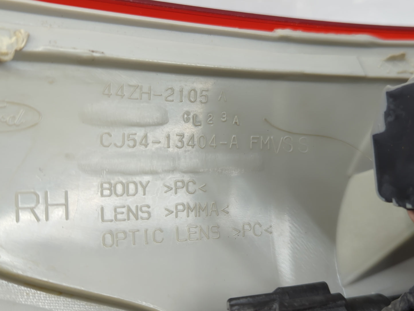 2013-2016 Ford Escape Tail Light Assembly Passenger Right OEM P/N:CJ54-13404-A Fits Fits 2013 2014 2015 2016 OEM Used Auto P