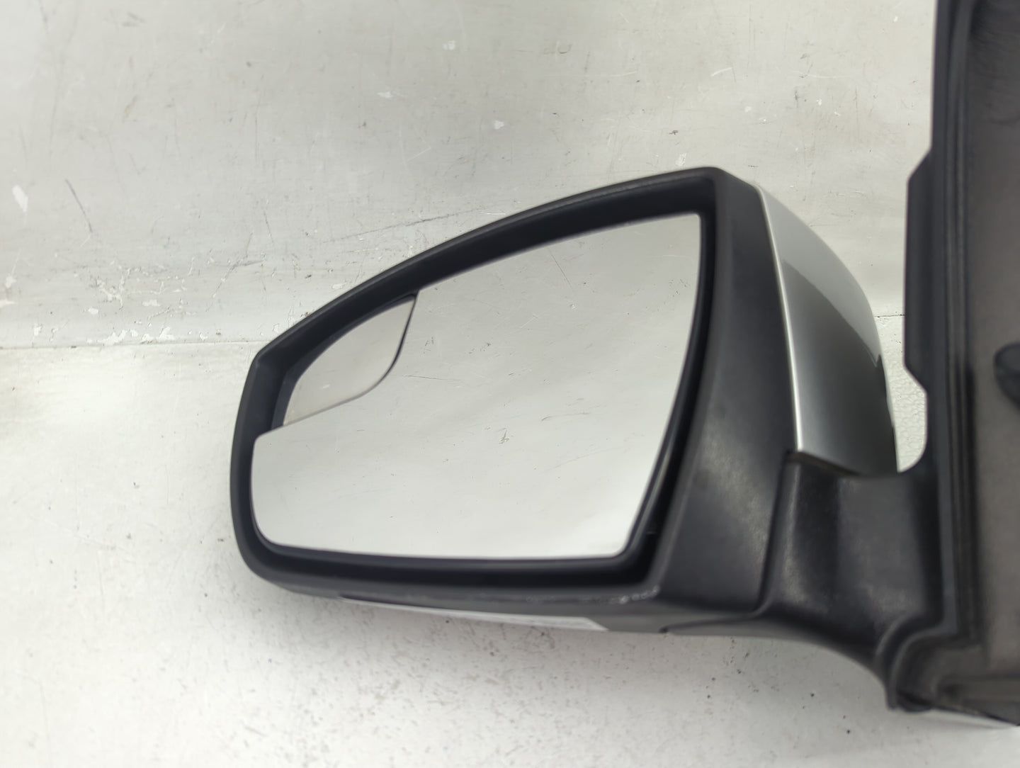 2013-2016 Ford Escape Driver Side View Mirror - Left Door Mirror OEM Used - Oemusedautoparts1.com