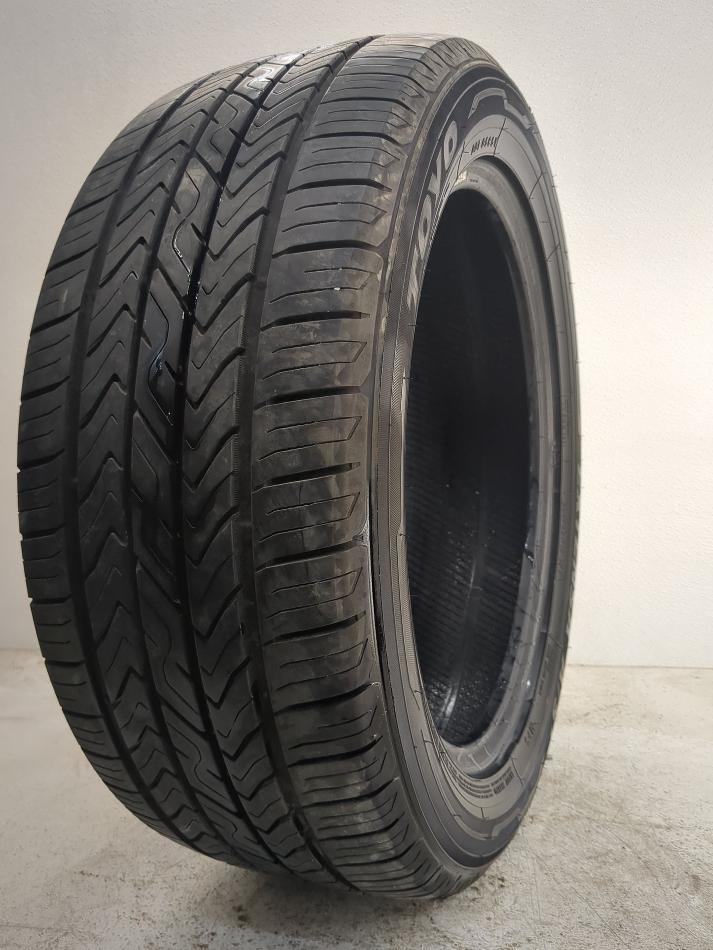 Used Tire 235/50R18 TOYO EXTENSA A/S II 97V - Tread Depth 10/32 - Oemusedautoparts1.com