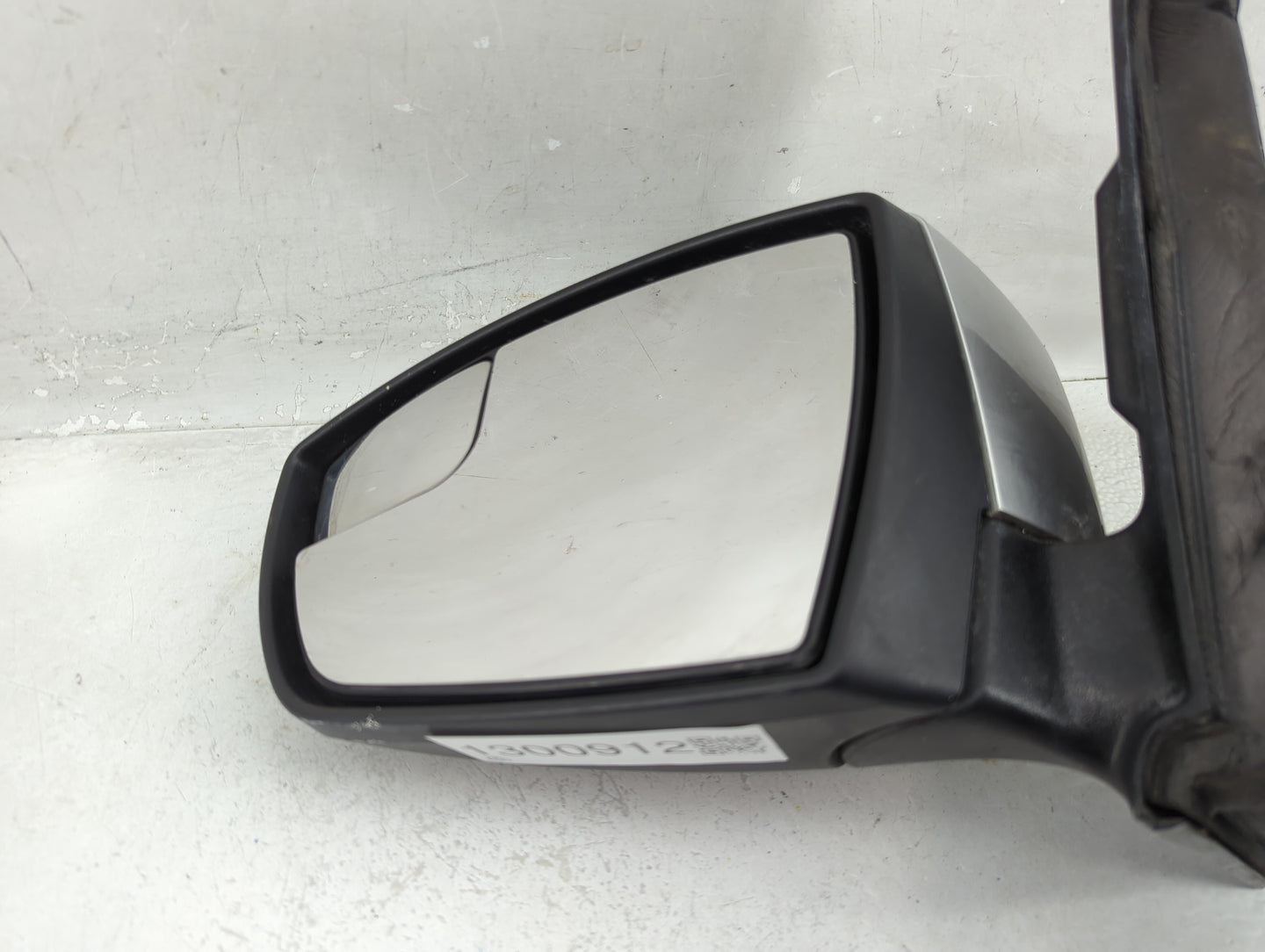 2013-2016 Ford Escape Driver Side View Mirror - Left Door Mirror OEM Used - Oemusedautoparts1.com