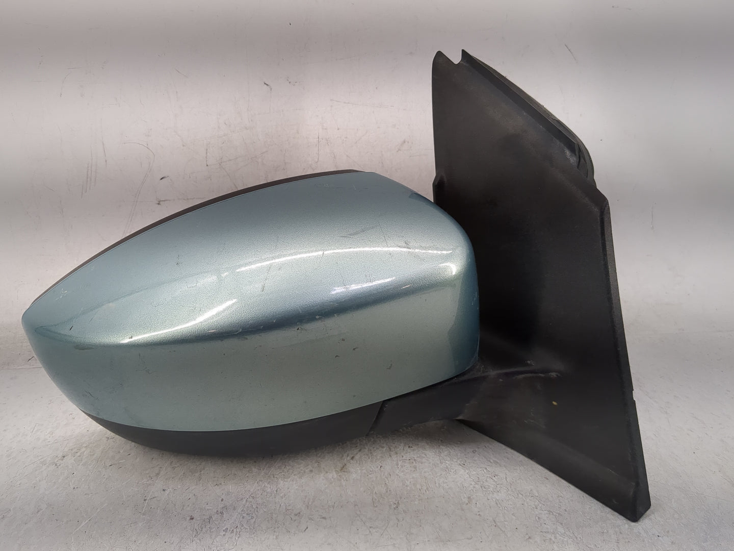 2013-2016 Ford Escape Passenger Side View Mirror - Right Door Mirror OEM Used - Oemusedautoparts1.com