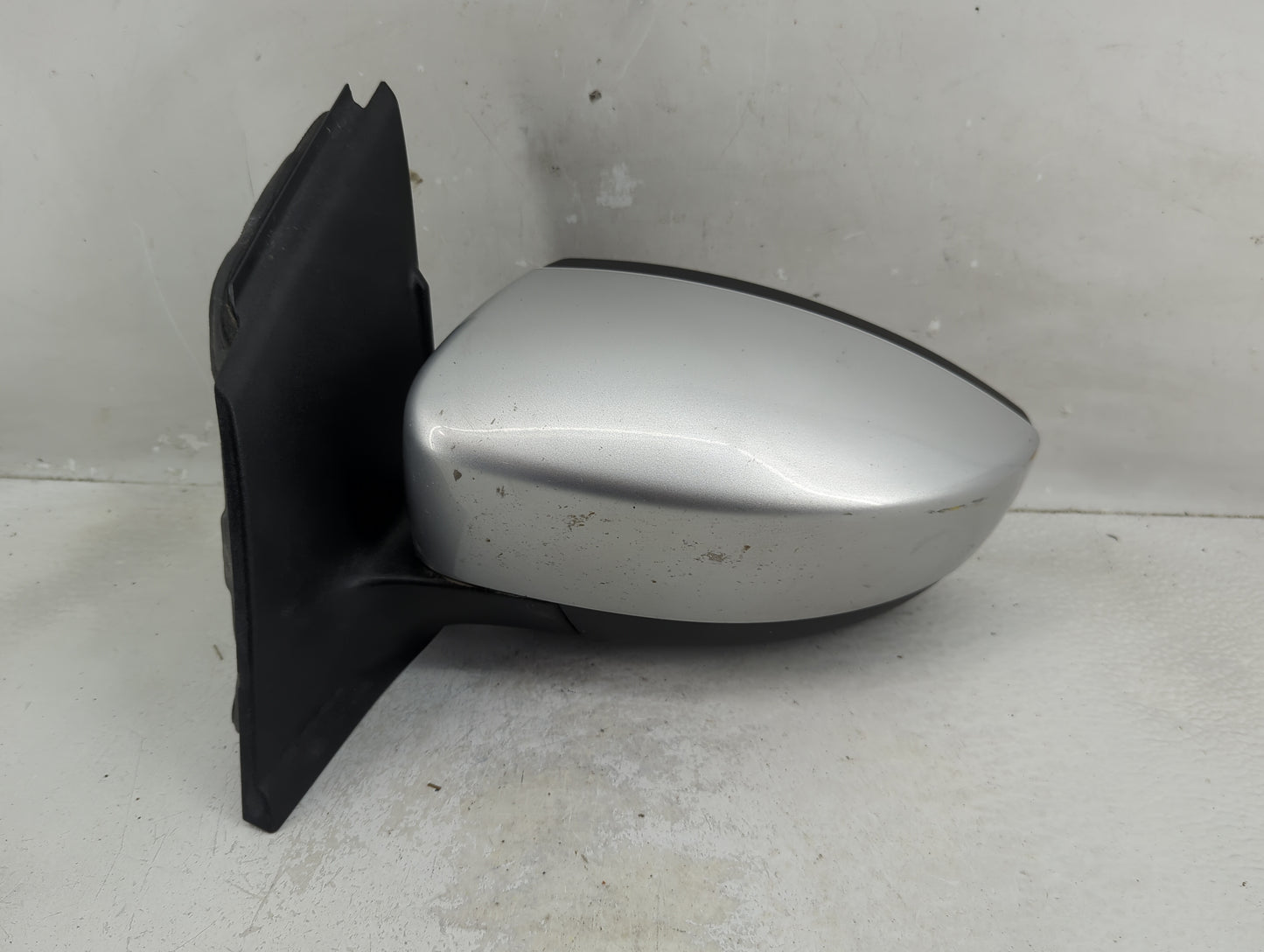 2013-2016 Ford Escape Driver Side View Mirror - Left Door Mirror OEM Used - Oemusedautoparts1.com