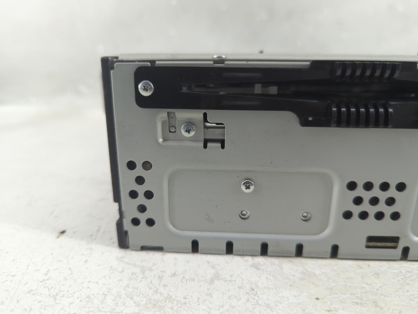 2013-2015 Ford Escape Radio AM FM Cd Player Receiver Replacement Fits Fits 2013 2014 2015 OEM Used Auto Parts - Oemusedautop