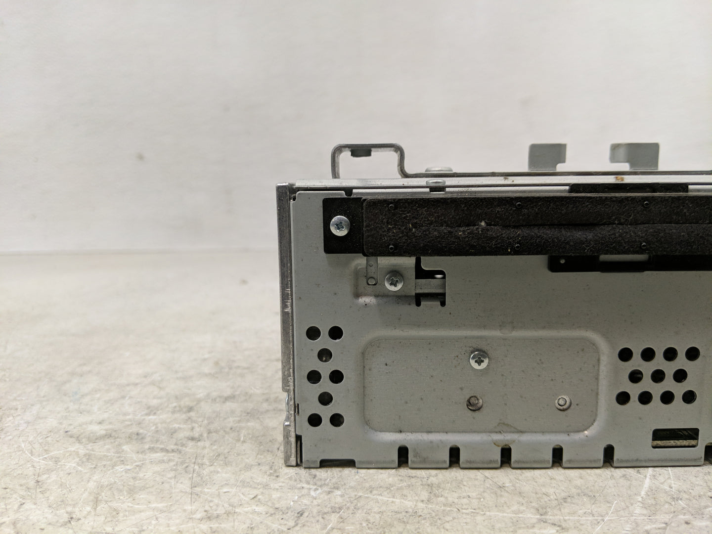 2013-2015 Ford Escape Radio AM FM Cd Player Receiver Replacement P/N:CJ5T-19C107-BH Fits Fits 2013 2014 2015 OEM Used Auto P