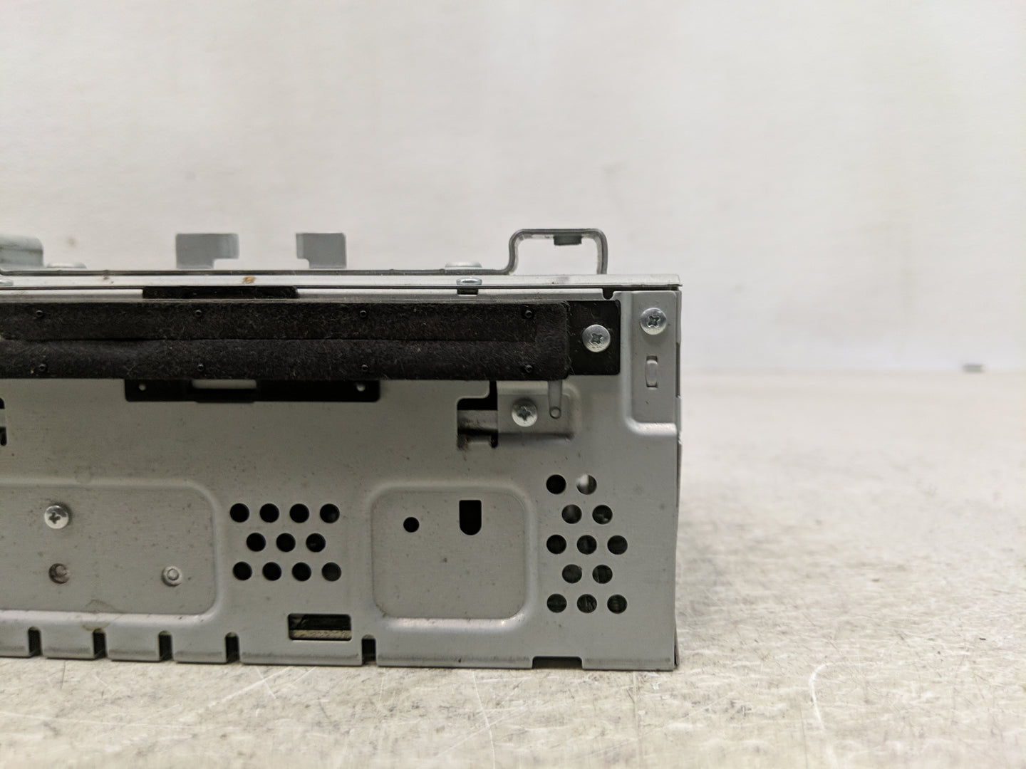 2013-2015 Ford Escape Radio AM FM Cd Player Receiver Replacement P/N:CJ5T-19C107-BH Fits Fits 2013 2014 2015 OEM Used Auto P