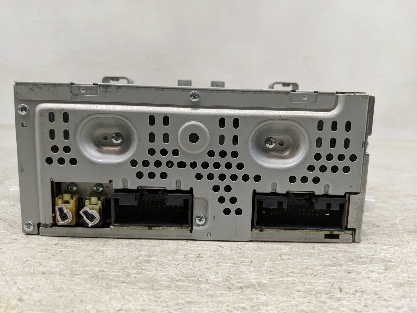 2013-2015 Ford Escape Radio AM FM Cd Player Receiver Replacement P/N:CJ5T-19C107-BH Fits Fits 2013 2014 2015 OEM Used Auto P