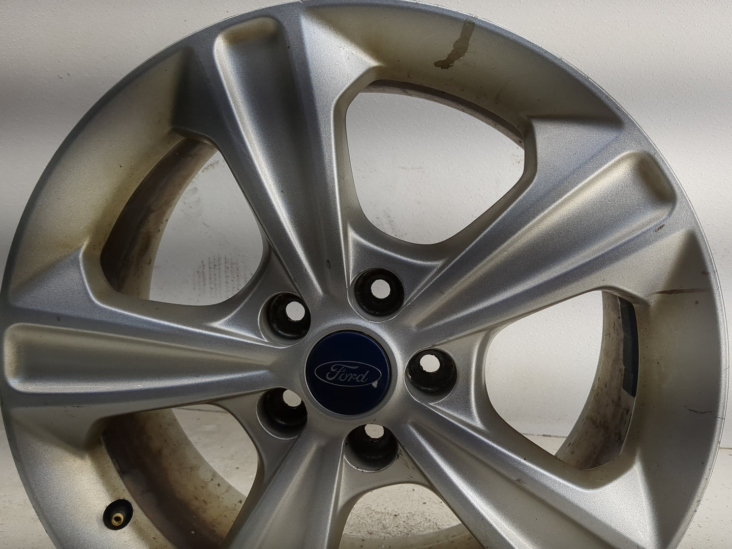2013-2016 Ford Escape Oem Wheel Rim 1361881 - Oemusedautoparts1.com