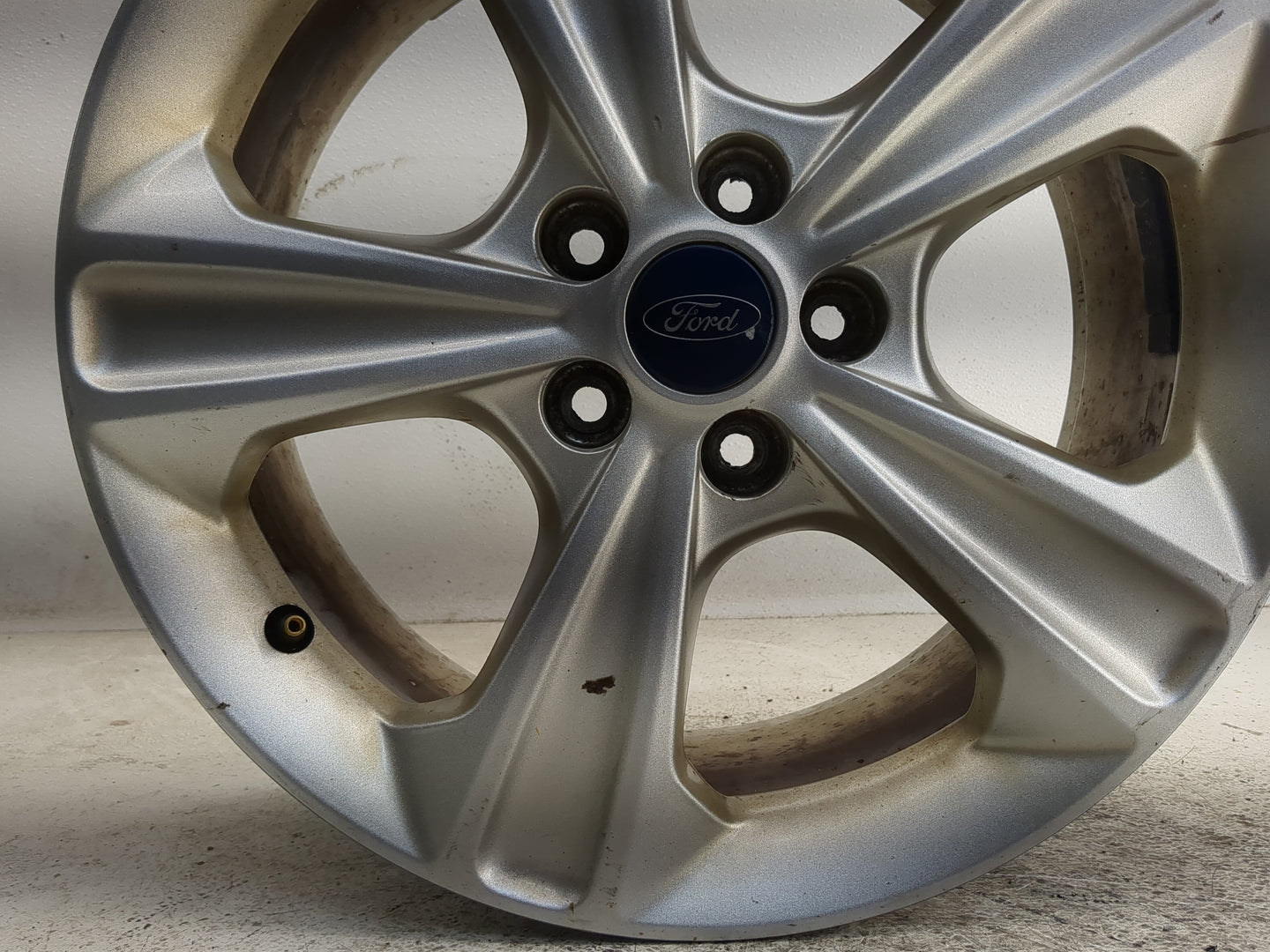 2013-2016 Ford Escape Oem Wheel Rim 1361881 - Oemusedautoparts1.com