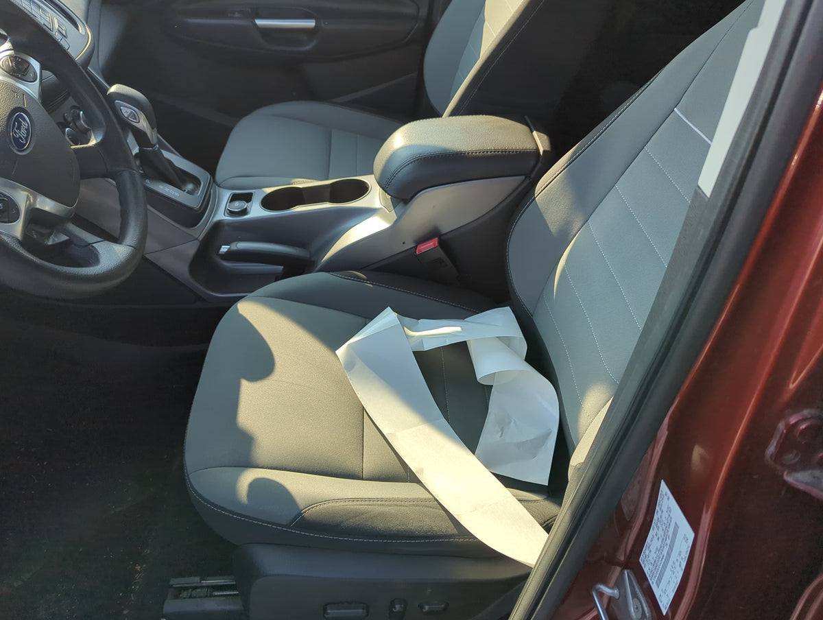 2014-2015 Ford Escape Driver Front Seat Oem 1365956 - Oemusedautoparts1.com
