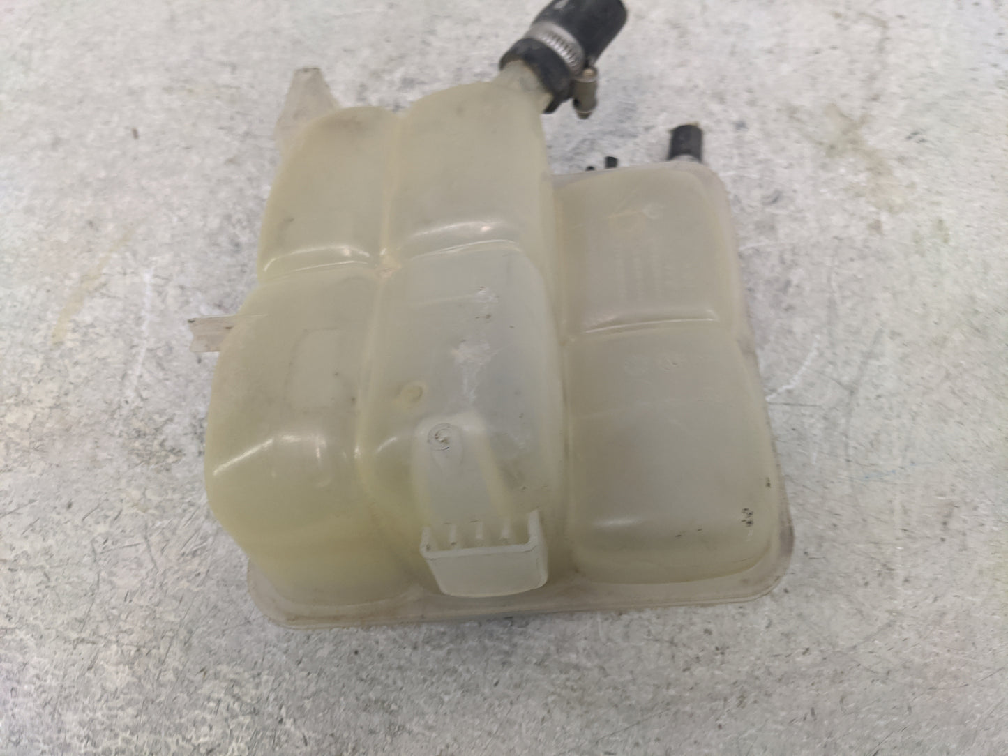 2013-2016 Ford Escape Radiator Coolant Overflow Expansion Tank Bottle 1367038 - Oemusedautoparts1.com