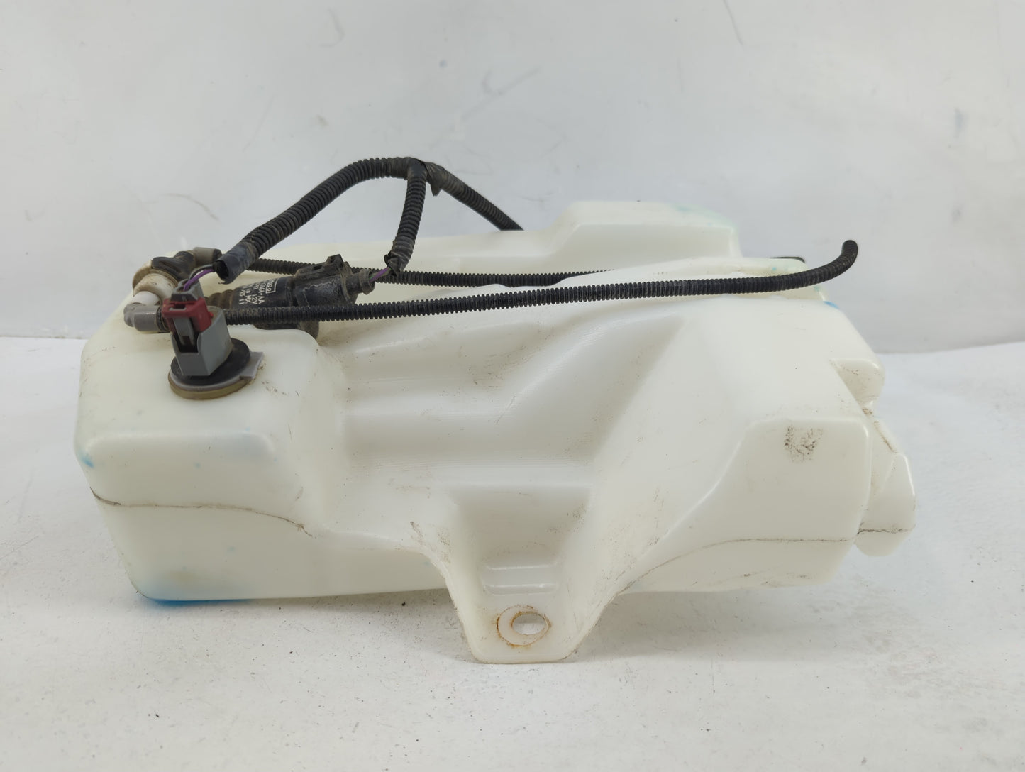 2015-2019 Ford Escape Windshield Washer Fluid Reservoir Bottle Oem - Oemusedautoparts1.com