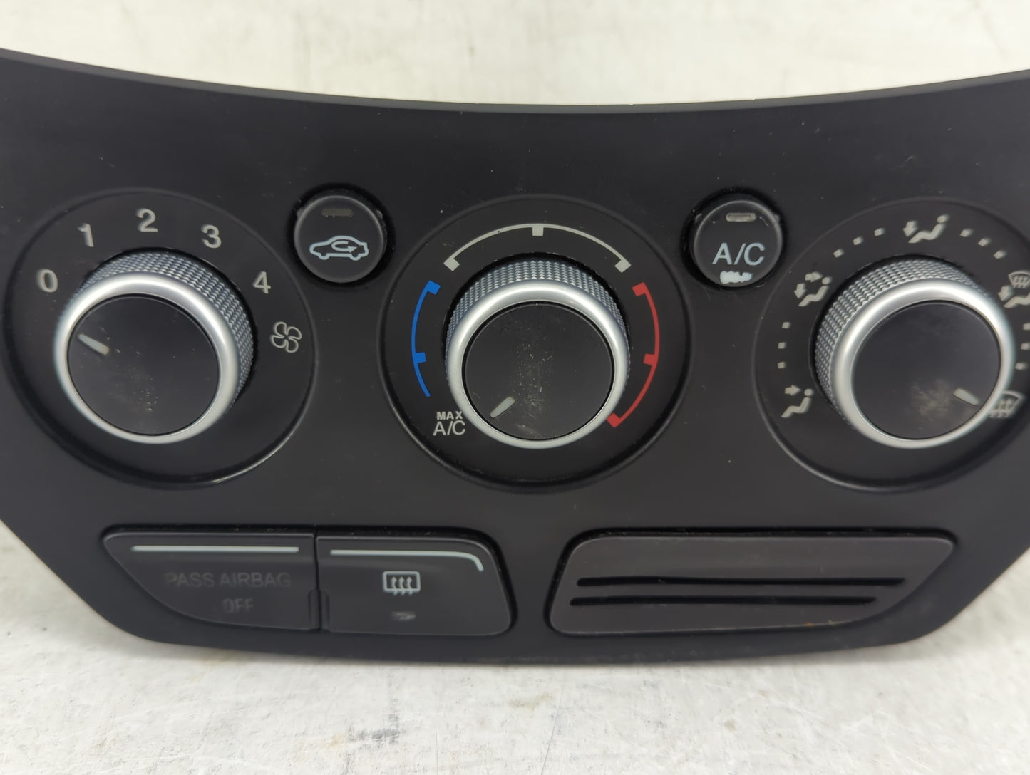 2013-2016 Ford Escape Climate Control Module Temperature AC/Heater Replacement P/N:CJ5T-19980-CK CJ5T-19980-DC Fits OEM Used