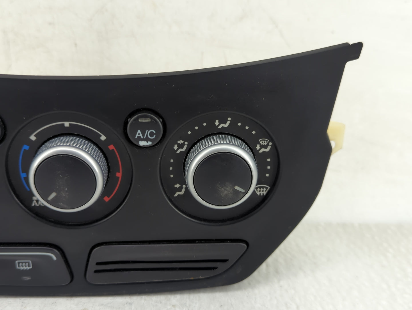 2013-2016 Ford Escape Climate Control Module Temperature AC/Heater Replacement P/N:CJ5T-19980-CK CJ5T-19980-DC Fits OEM Used