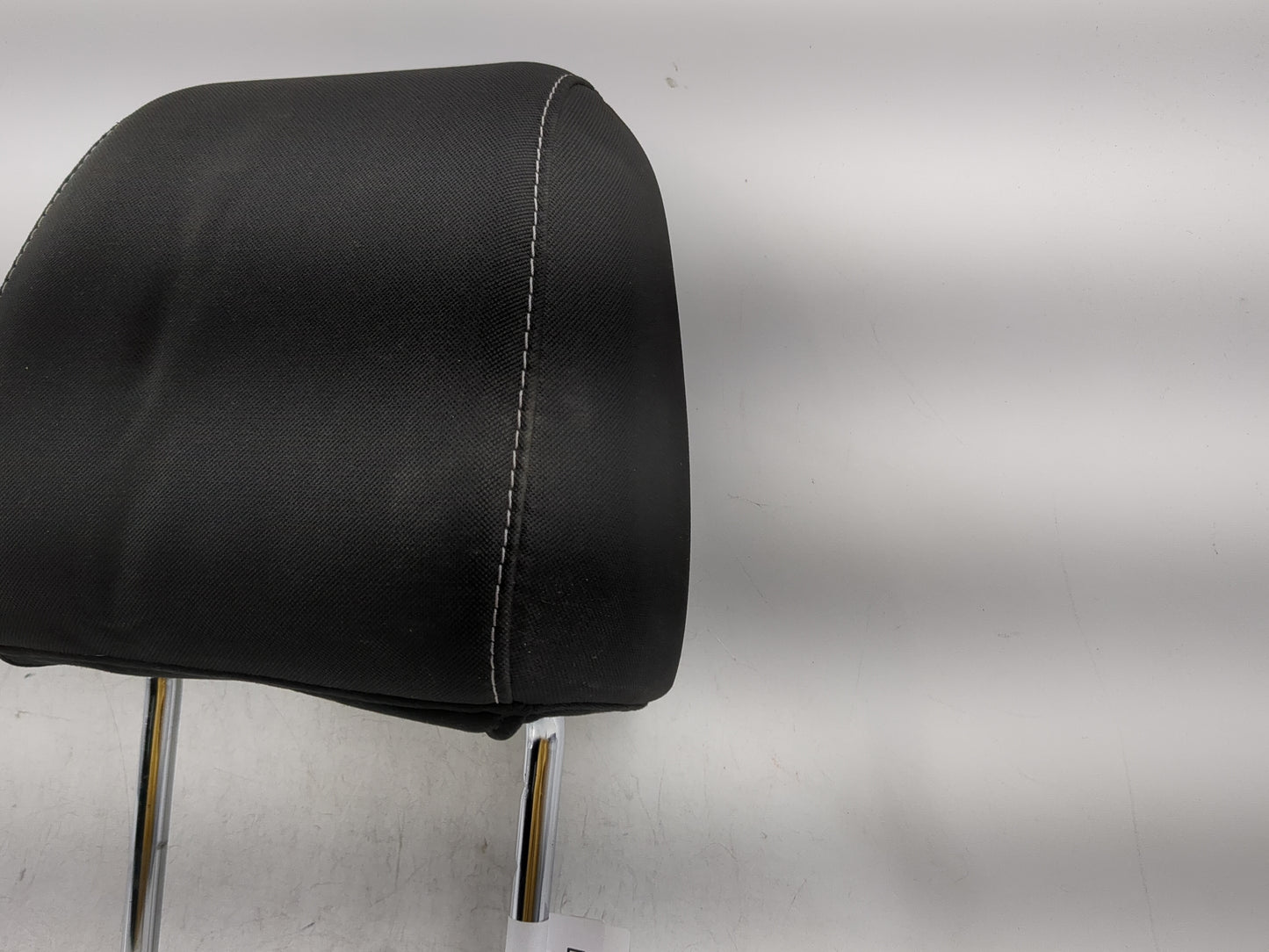 2013-2015 Ford Escape Headrest Head Rest Front Driver Passenger Seat Fits Fits 2013 2014 2015 OEM Used Auto Parts - Oemuseda