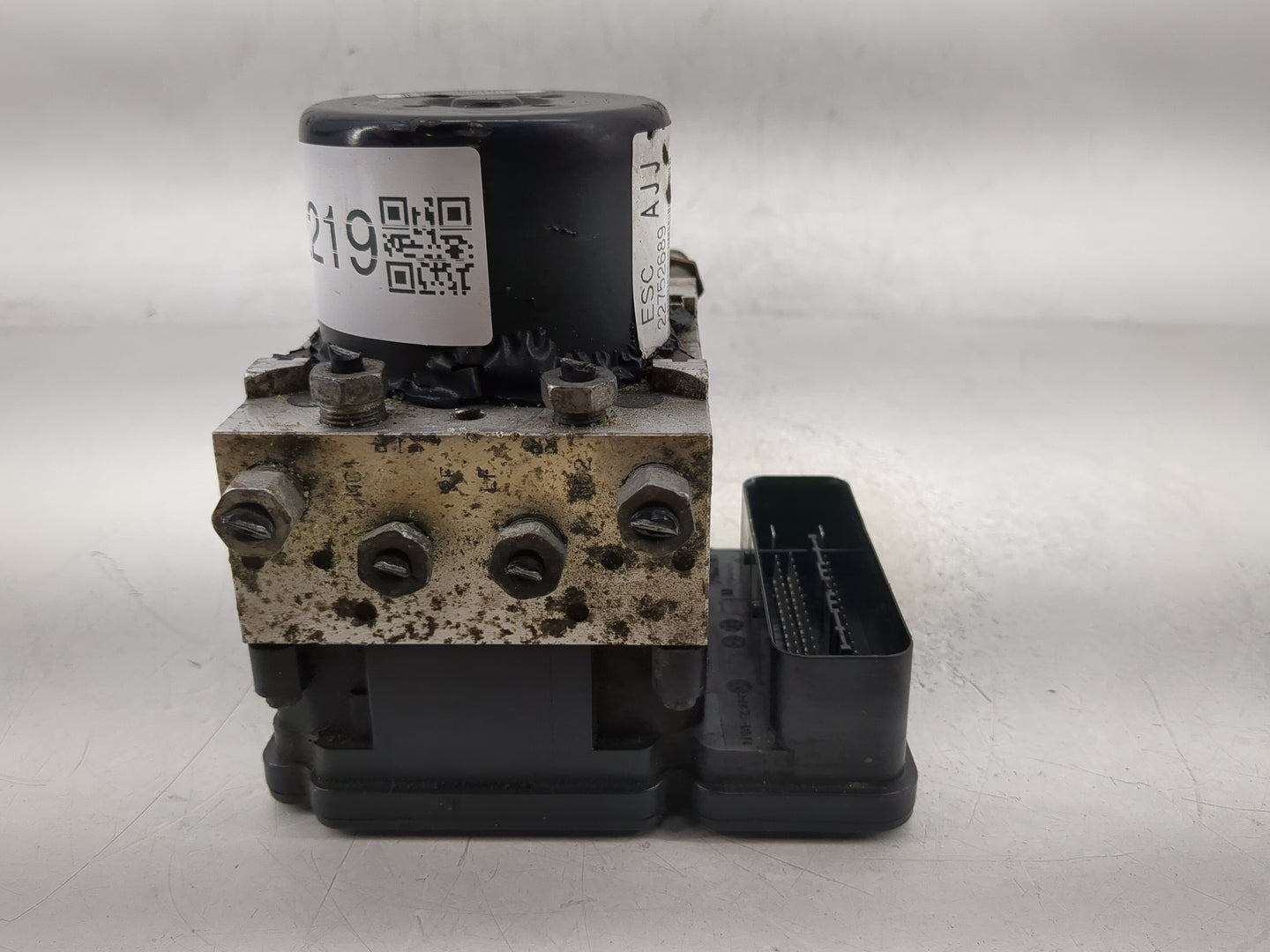 2013-2015 Ford Escape ABS Pump Control Module Replacement P/N:22752689 Fits Fits 2013 2014 2015 OEM Used Auto Parts - Oemuse