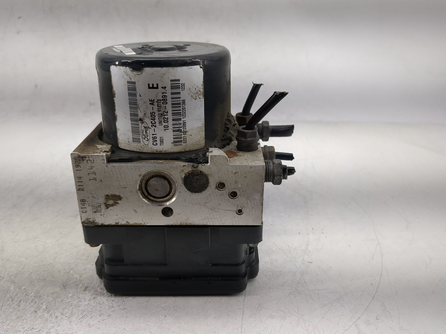 2013-2015 Ford Escape ABS Pump Control Module Replacement P/N:CV61-2C405-AE 22752689 Fits Fits 2013 2014 2015 OEM Used Auto 
