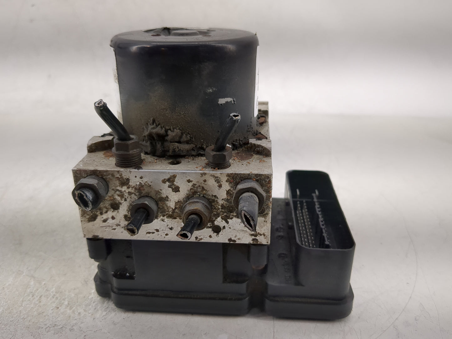 2013-2015 Ford Escape ABS Pump Control Module Replacement P/N:CV61-2C405-AE 22752689 Fits Fits 2013 2014 2015 OEM Used Auto 