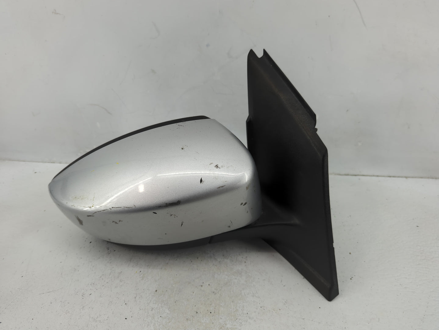 2013-2016 Ford Escape Passenger Side View Mirror - Right Door Mirror OEM Used - Oemusedautoparts1.com