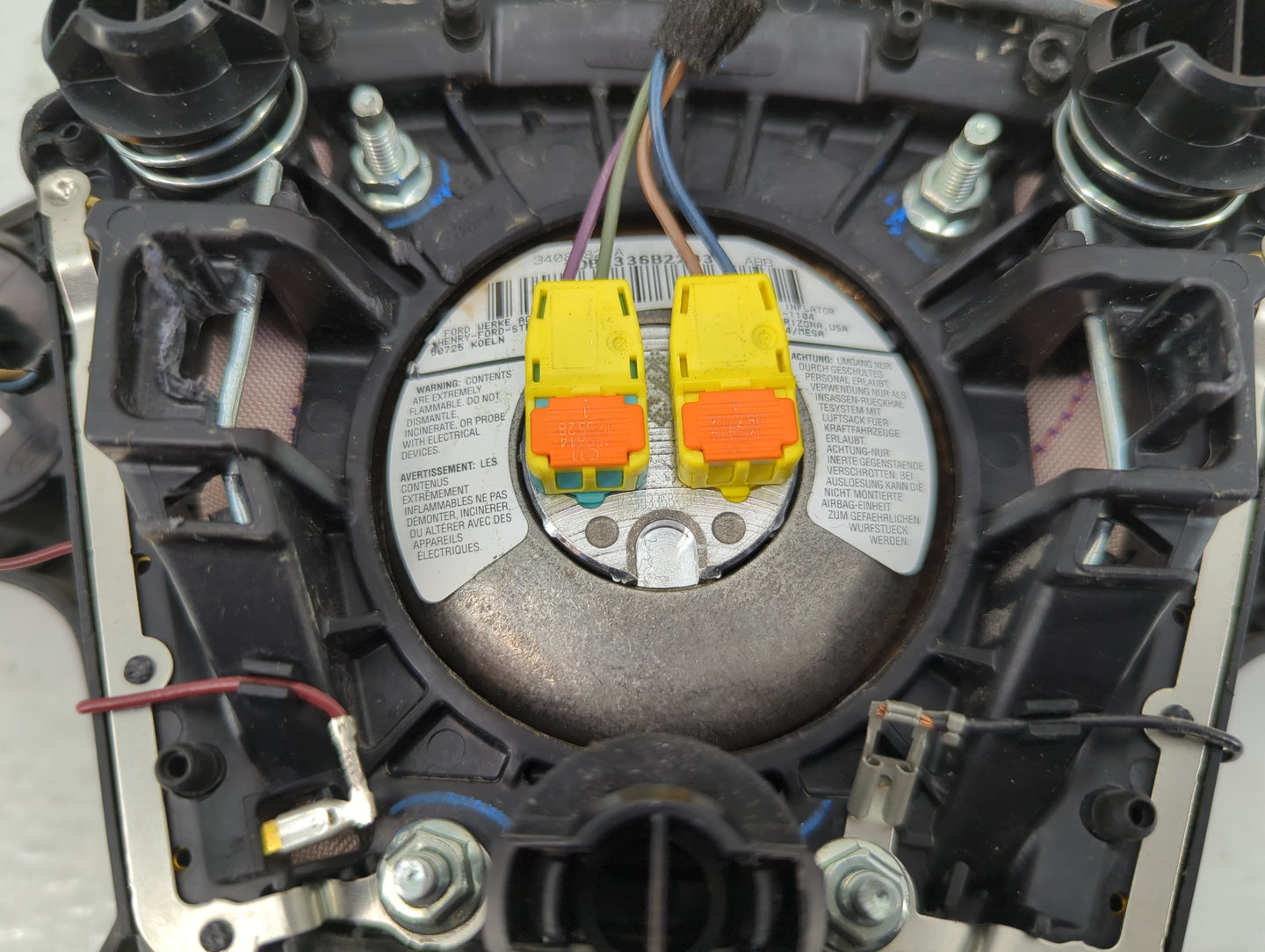 2015-2016 Ford Escape Air Bag Driver Left Steering Wheel Mounted P/N:EJ54A042B85 Fits Fits 2015 2016 OEM Used Auto Parts - O