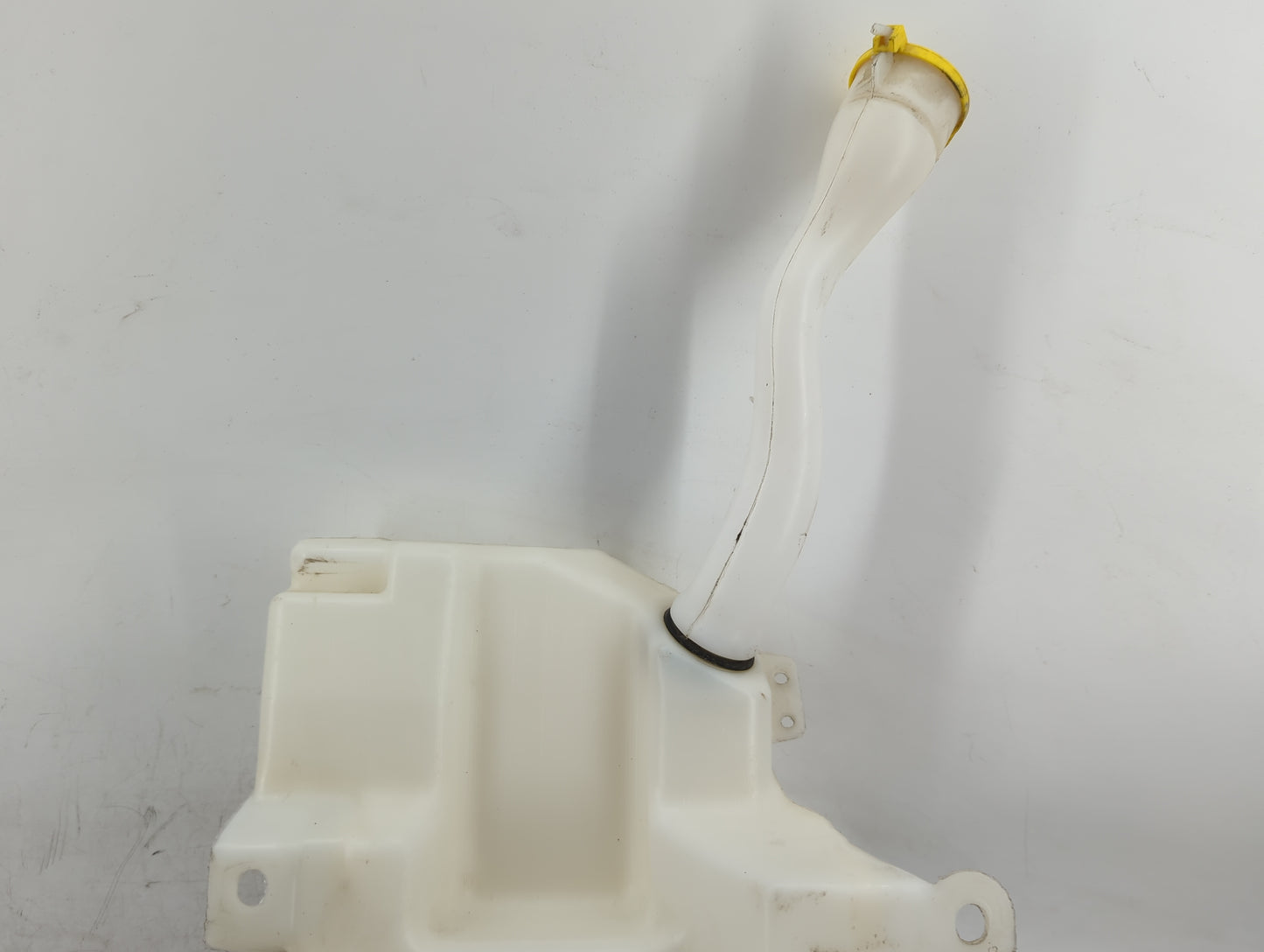 2015-2019 Ford Escape Windshield Washer Fluid Reservoir Bottle Oem - Oemusedautoparts1.com