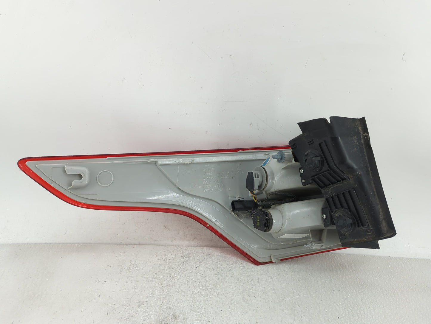 2013-2016 Ford Escape Tail Light Assembly Passenger Right OEM P/N:CJ54-13404-A Fits Fits 2013 2014 2015 2016 OEM Used Auto P