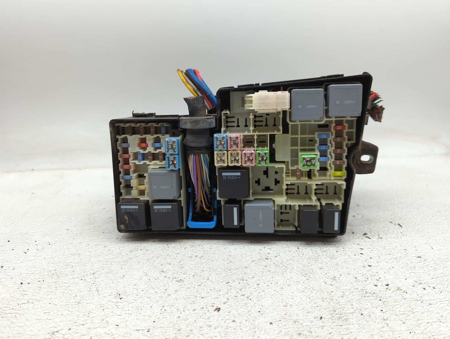 2013-2016 Ford Escape Fusebox Fuse Box Panel Relay Module P/N:AV6T-14A076-AB Fits Fits 2013 2014 2015 2016 OEM Used Auto Par