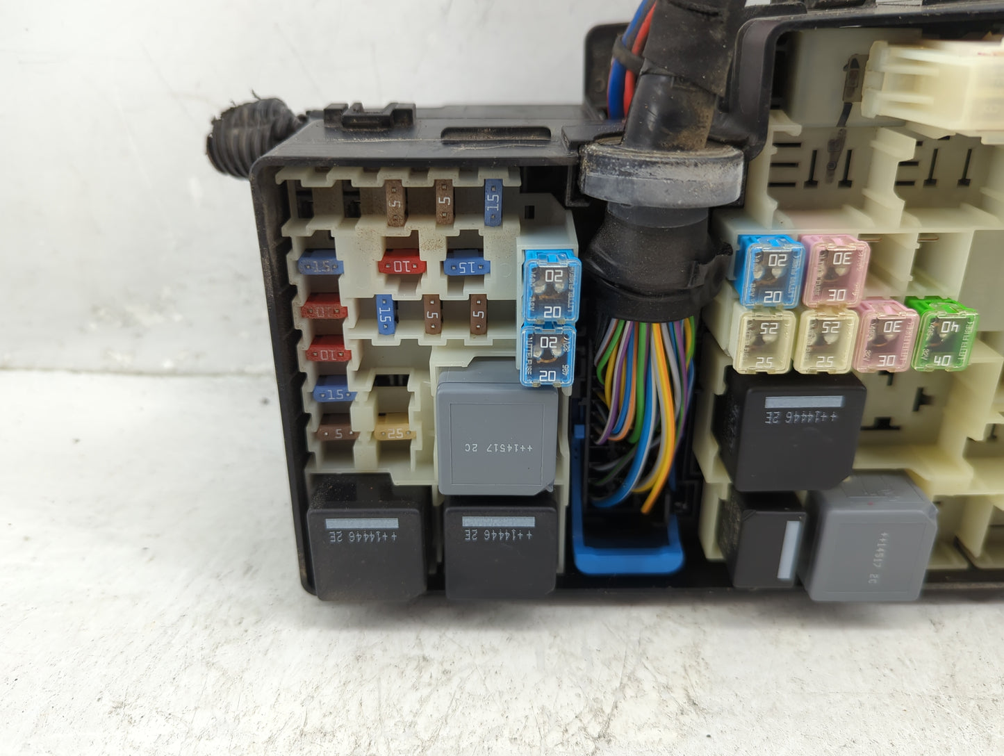 2013-2016 Ford Escape Fusebox Fuse Box Panel Relay Module P/N:AV6T-14A067-AD Fits Fits 2013 2014 2015 2016 OEM Used Auto Par