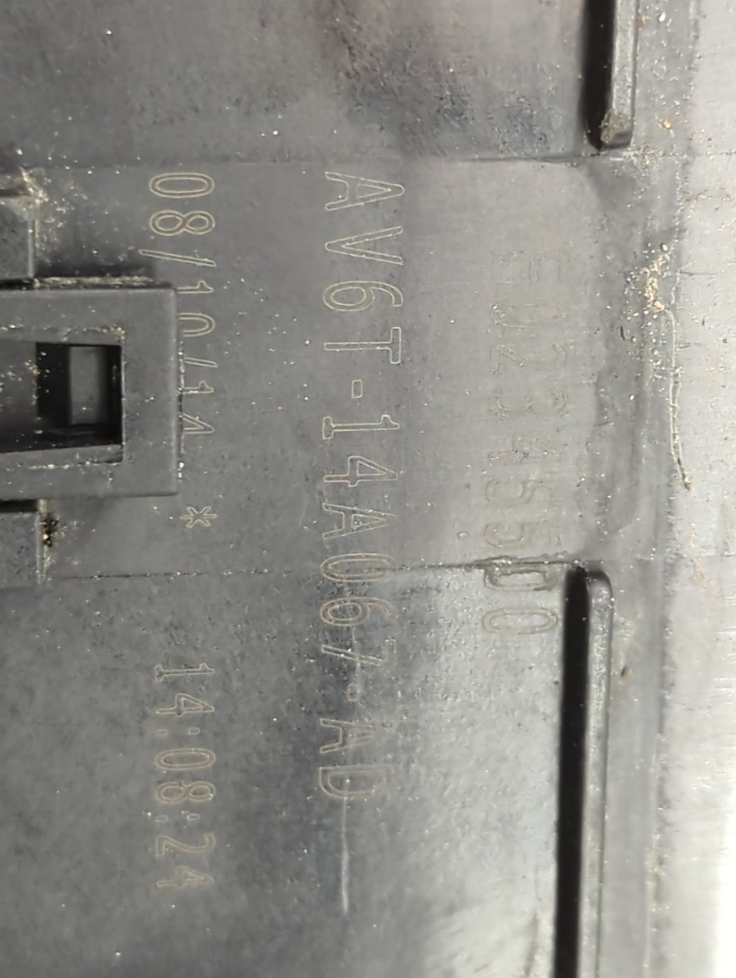 2013-2016 Ford Escape Fusebox Fuse Box Panel Relay Module P/N:AV6T-14A067-AD Fits Fits 2013 2014 2015 2016 OEM Used Auto Par