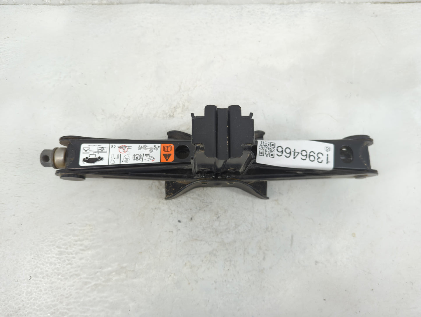 2015 Ford Escape Spare Scissor Car Jack - Oemusedautoparts1.com
