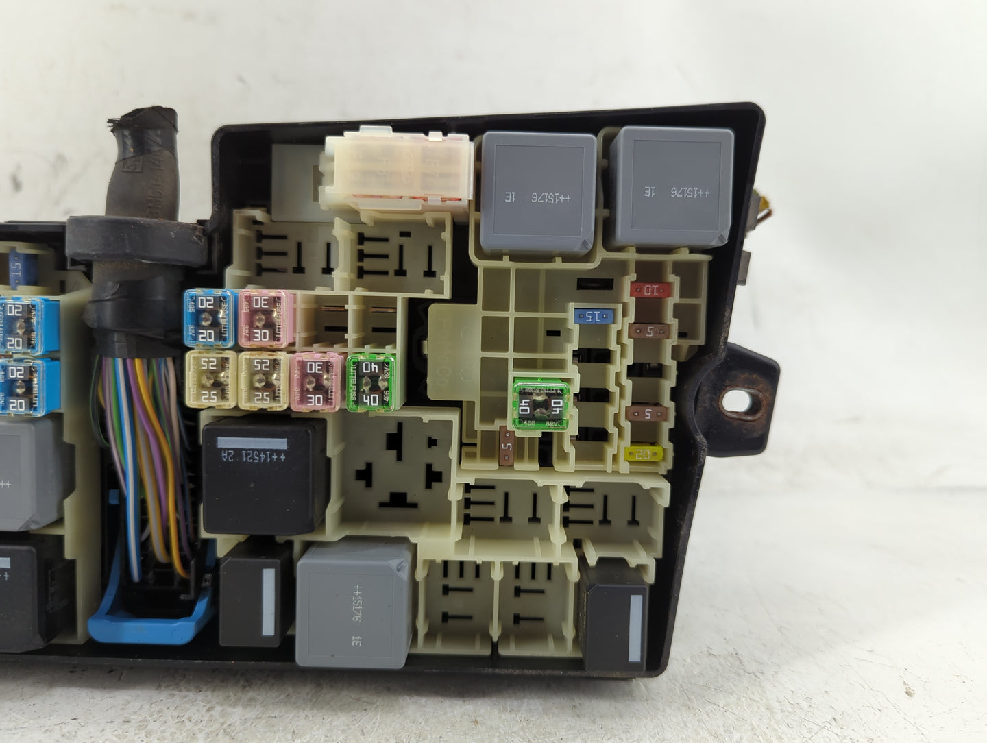 2013-2016 Ford Escape Fusebox Fuse Box Panel Relay Module P/N:AV6T-14A142-AB Fits Fits 2013 2014 2015 2016 OEM Used Auto Par