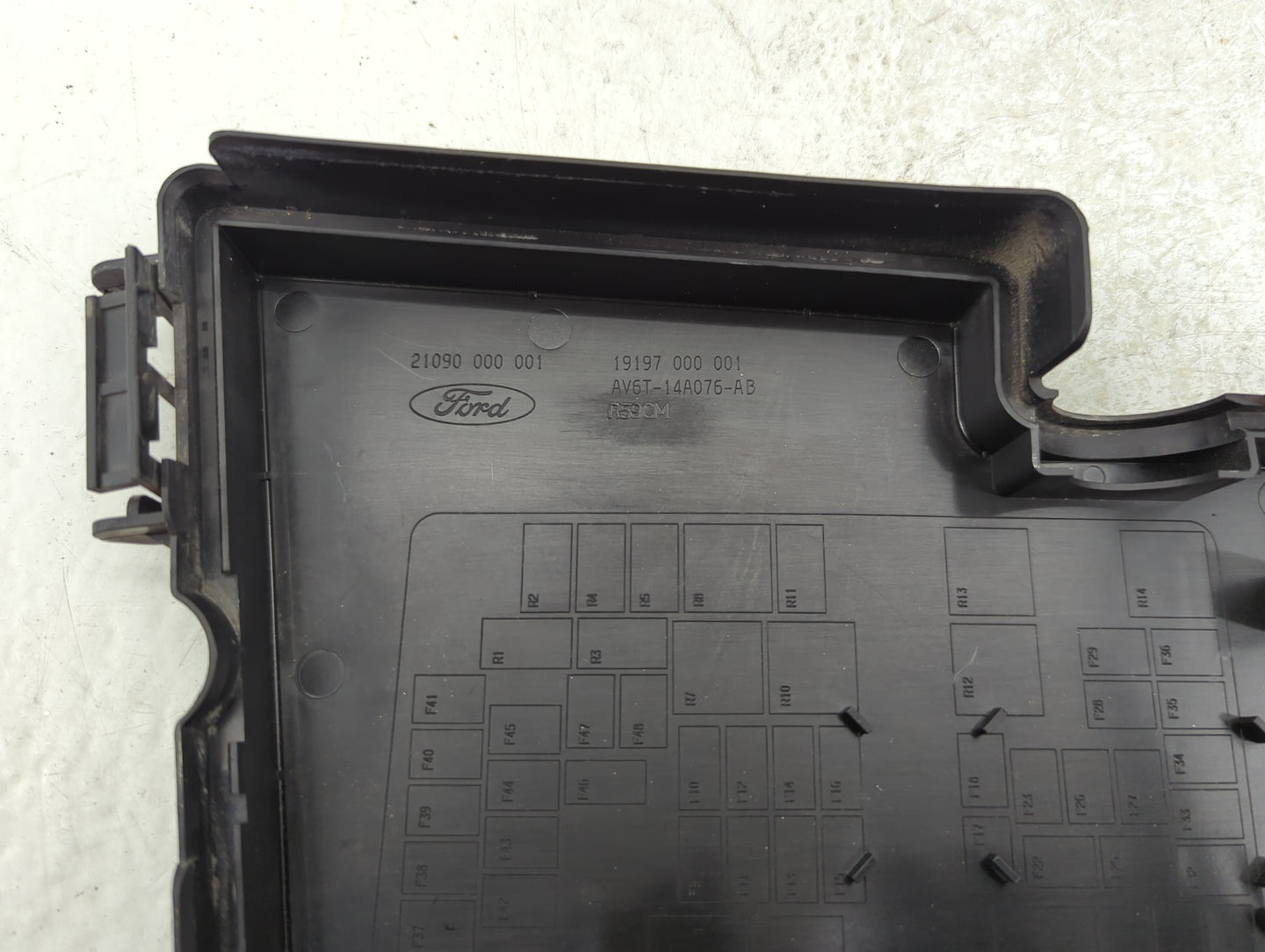 2013-2016 Ford Escape Fusebox Fuse Box Panel Relay Module P/N:AV6T-14A142-AB Fits Fits 2013 2014 2015 2016 OEM Used Auto Par