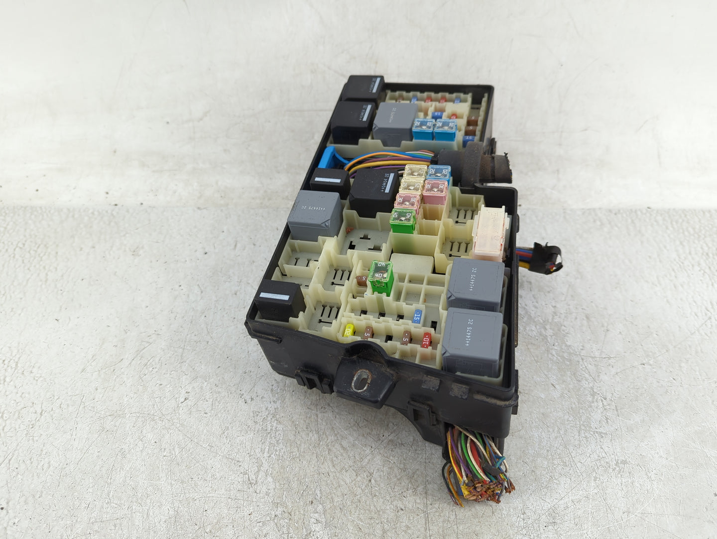 2013-2016 Ford Escape Fusebox Fuse Box Panel Relay Module Fits Fits 2013 2014 2015 2016 OEM Used Auto Parts - Oemusedautopar