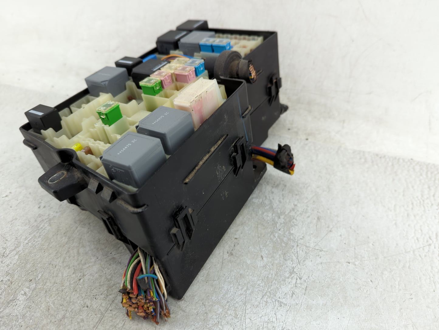 2013-2016 Ford Escape Fusebox Fuse Box Panel Relay Module Fits Fits 2013 2014 2015 2016 OEM Used Auto Parts - Oemusedautopar