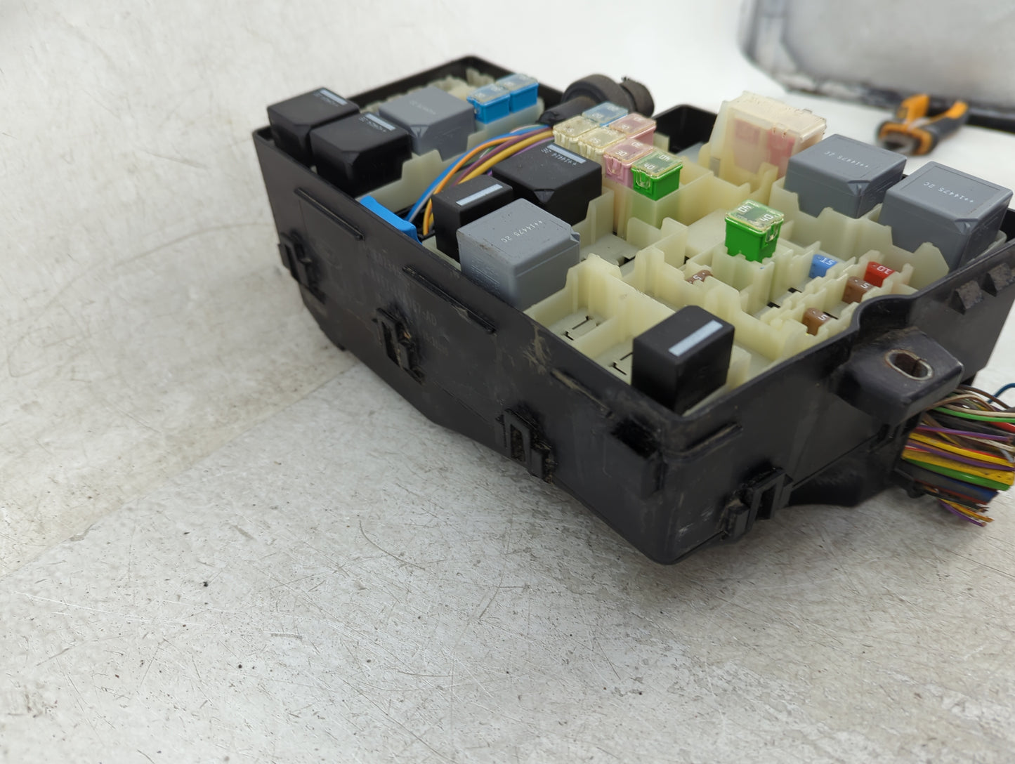2013-2016 Ford Escape Fusebox Fuse Box Panel Relay Module Fits Fits 2013 2014 2015 2016 OEM Used Auto Parts - Oemusedautopar