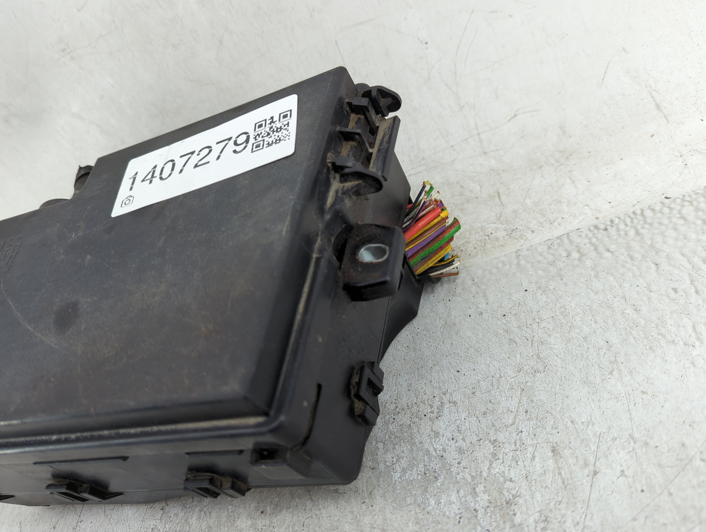 2013-2016 Ford Escape Fusebox Fuse Box Panel Relay Module P/N:AV6T-14A142-AB Fits Fits 2013 2014 2015 2016 OEM Used Auto Par