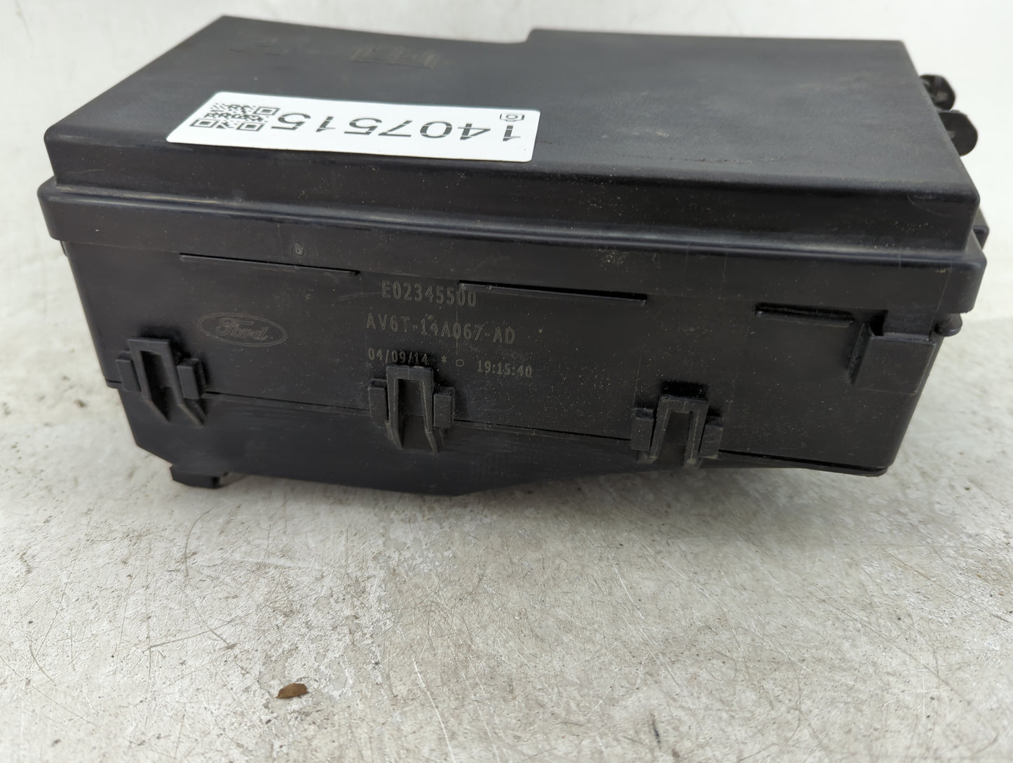 2013-2016 Ford Escape Fusebox Fuse Box Panel Relay Module P/N:AV6T-14A067-AD Fits Fits 2013 2014 2015 2016 OEM Used Auto Par
