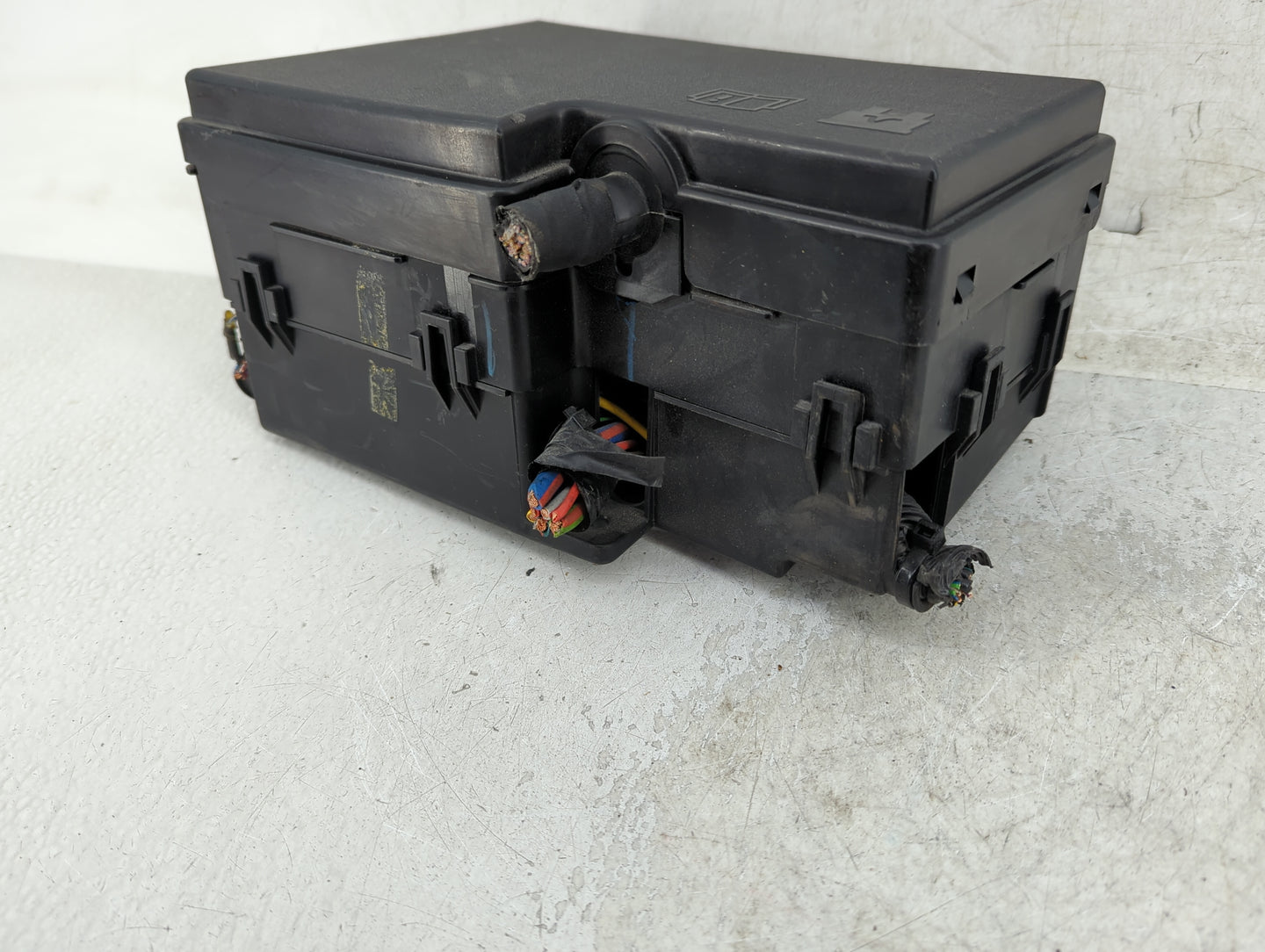 2013-2016 Ford Escape Fusebox Fuse Box Panel Relay Module P/N:E02345500 AV6T-14A067-AD Fits Fits 2013 2014 2015 2016 OEM Use