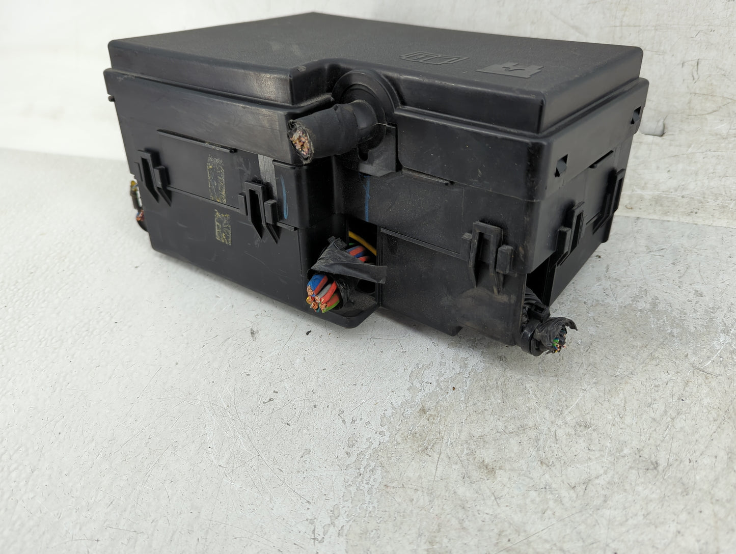 2013-2016 Ford Escape Fusebox Fuse Box Panel Relay Module P/N:E02345500 AV6T-14A067-AD Fits Fits 2013 2014 2015 2016 OEM Use